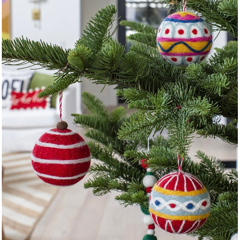 Hollee Felt Ornaments | Set of 3-Löv Flowers