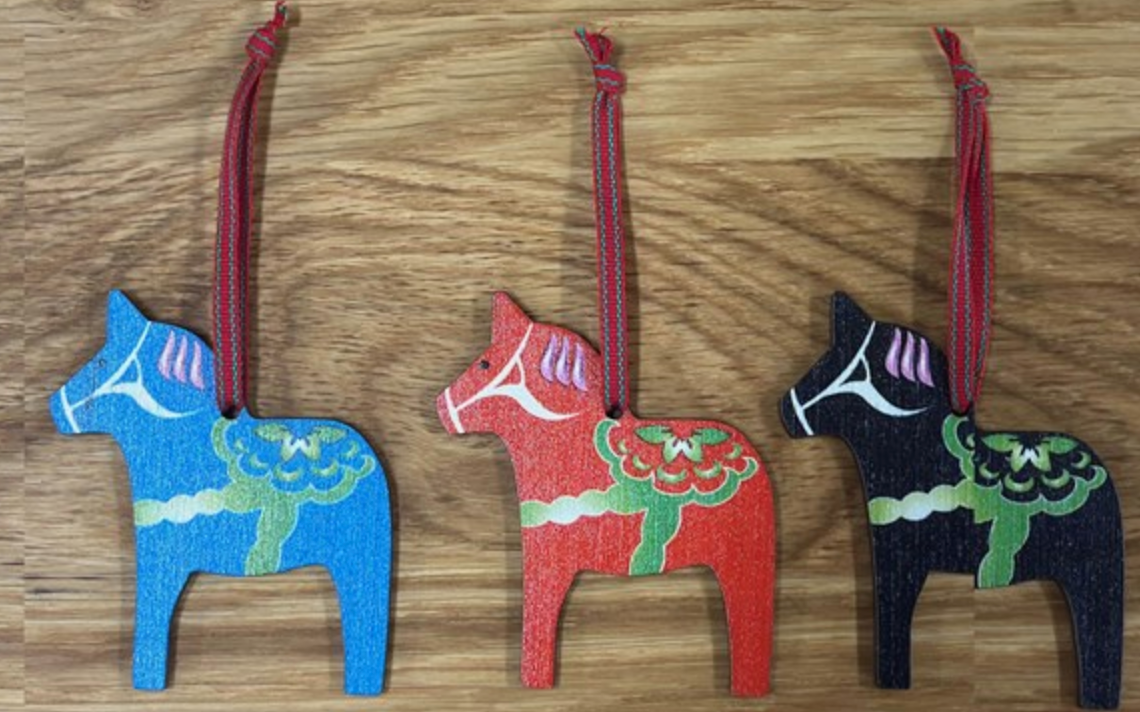 Hanging Dala Horse Ornaments-Löv Flowers