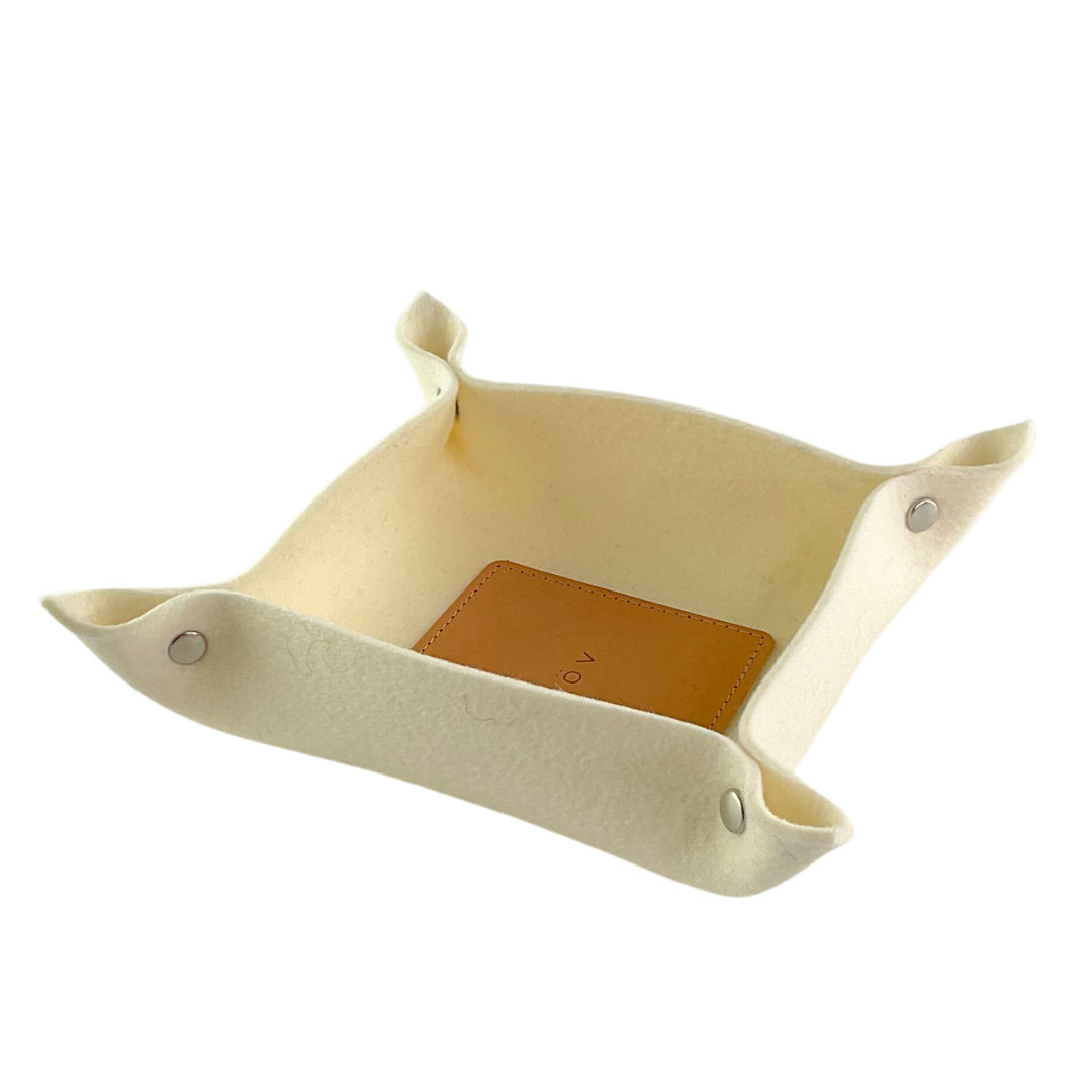 Catch-All Tray-Löv Flowers