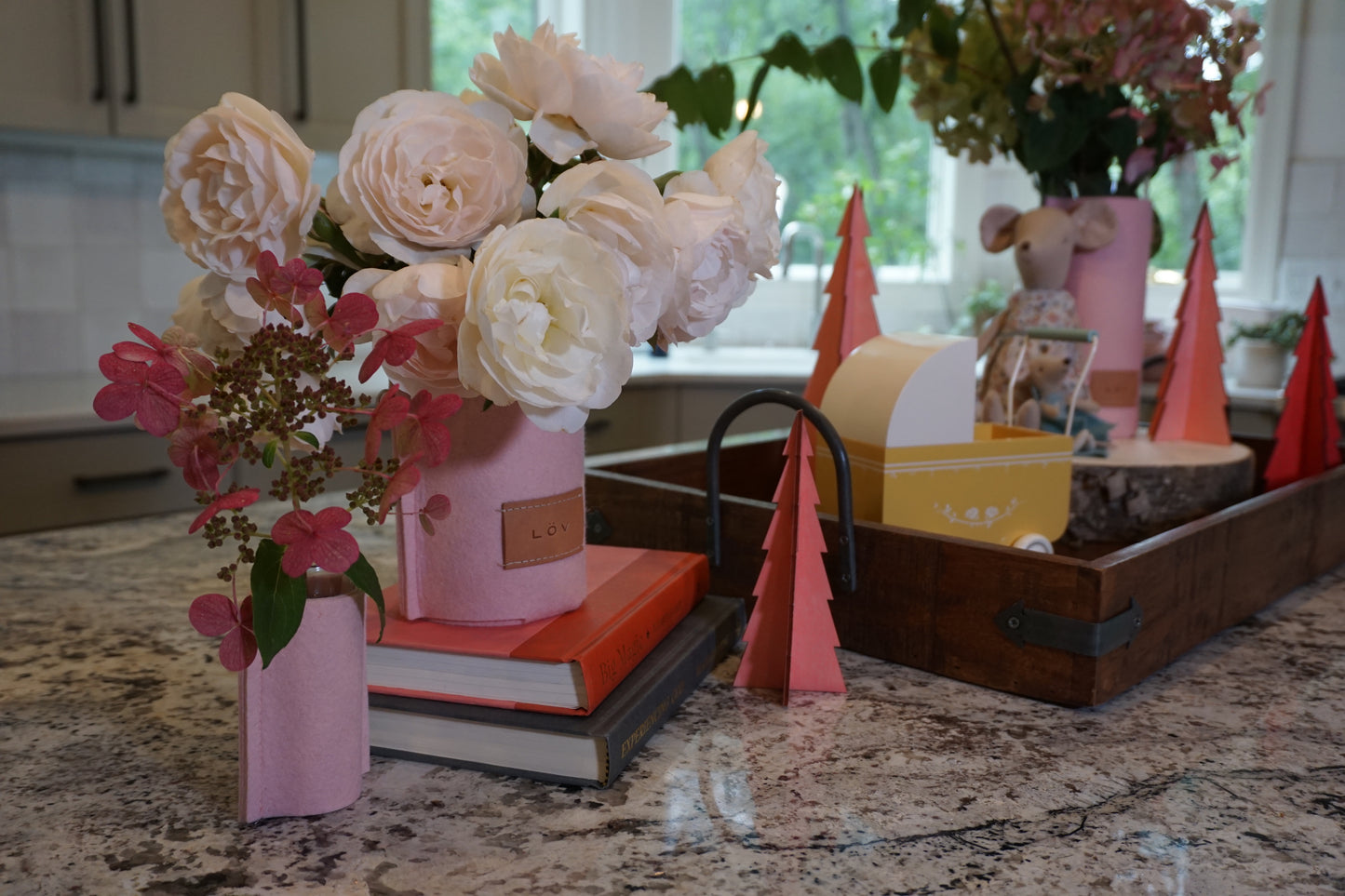 Älska Vase | Pepperberry-Älska Vase-Löv Flowers