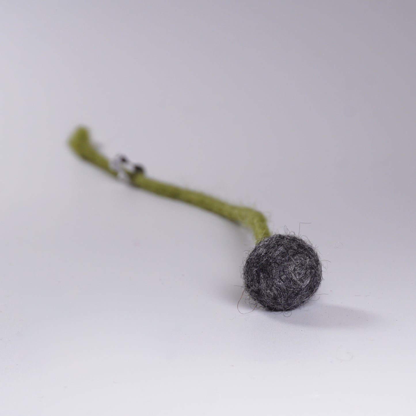 Felt Flower Balls | Neutrals-Löv Flowers