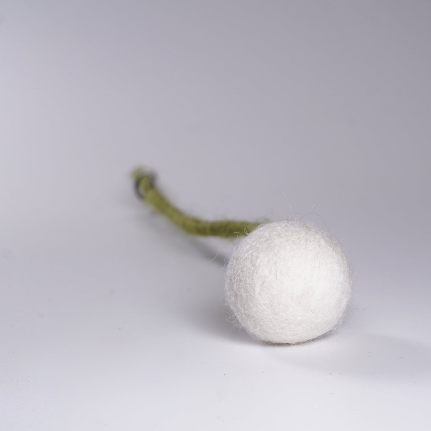 Felt Flower Balls | Neutrals-Löv Flowers