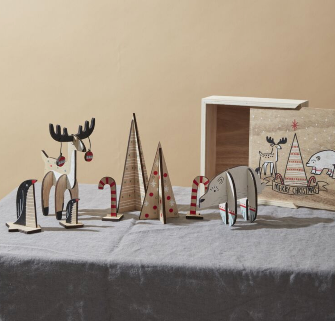 Arctic Woodland Scene-Löv Flowers