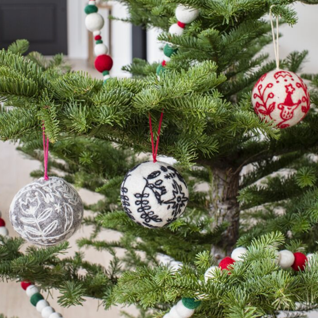 Tannon Ornaments-Löv Flowers