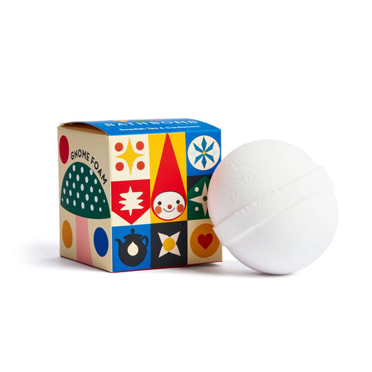 Swedish Dream Gnome Bath Bomb | Swedish Tea & Cardamom-Löv Flowers