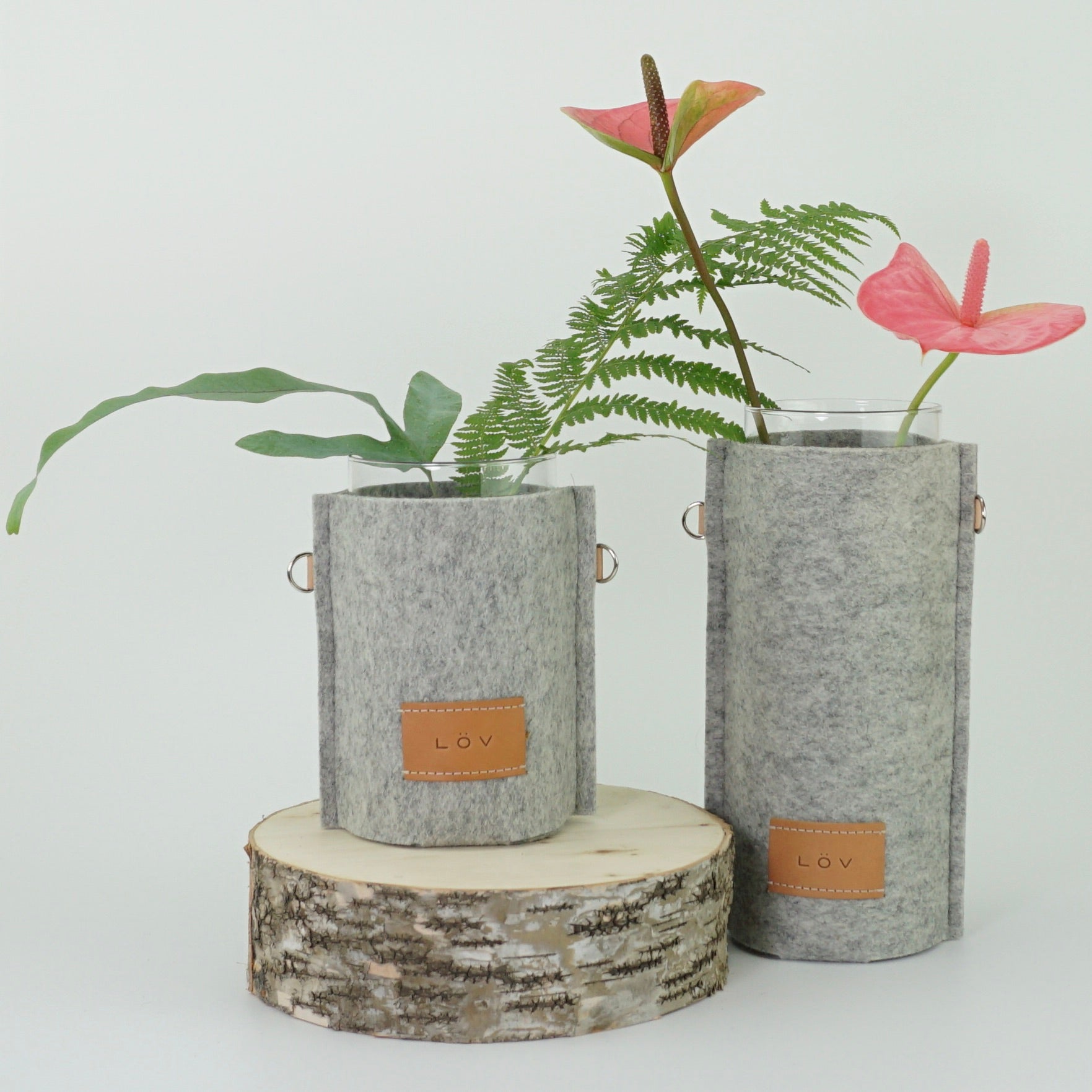 Älska Vase | Basalt-Älska Vase-Löv Flowers