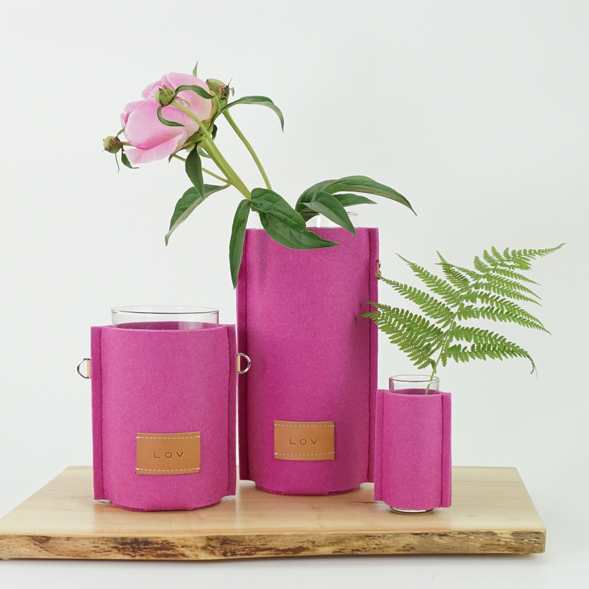 Älska Vase | Fuschia-Älska Vase-Löv Flowers