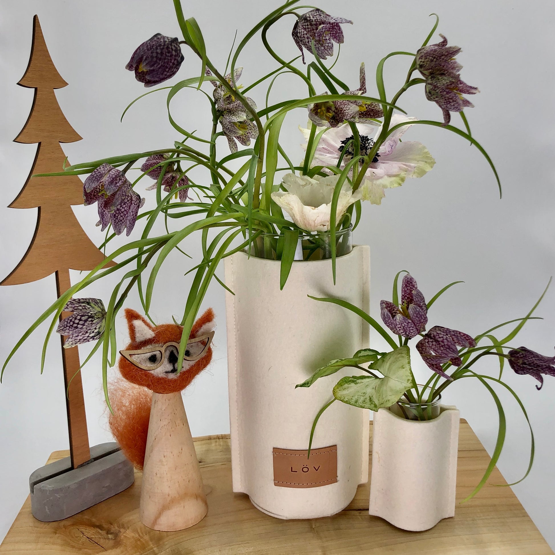 Älska Vase | Natural-Älska Vase-Löv Flowers